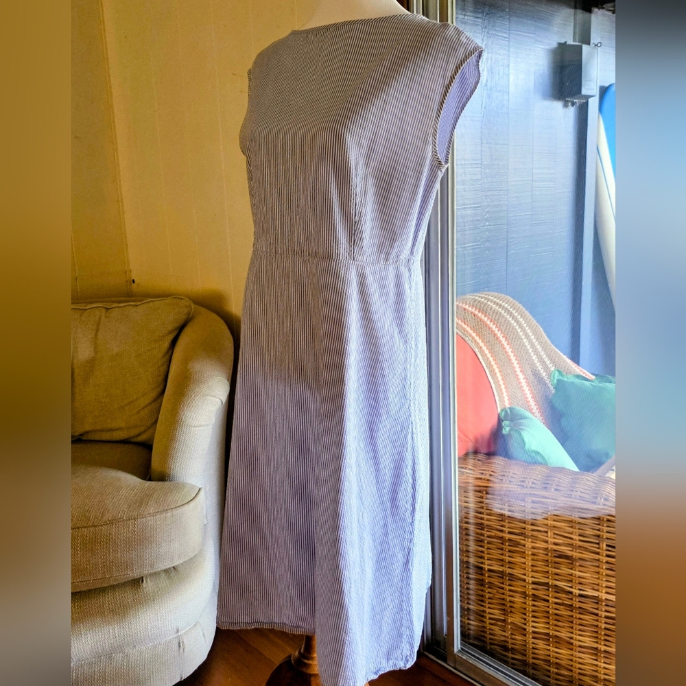 Uniqlo Blue and White Striped SEERSUCKER Dress L